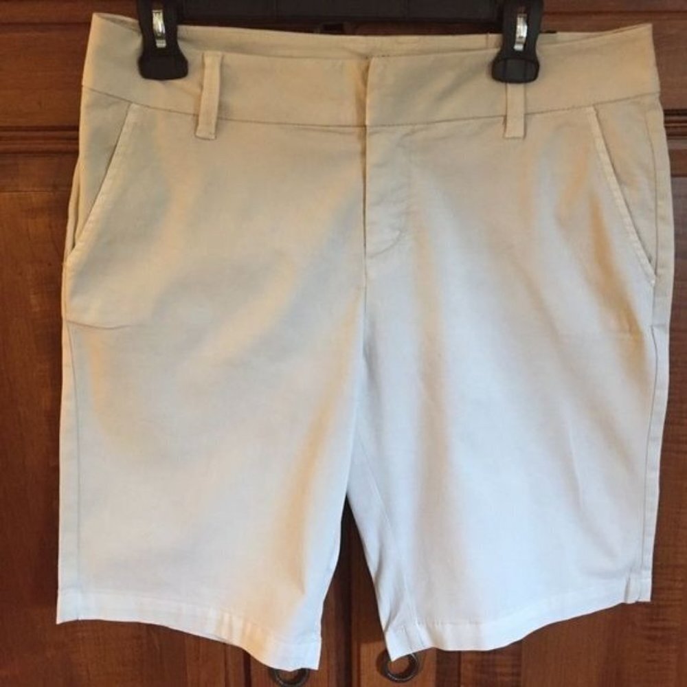 G.H. Bass & Co. Womens Classic Bermuda Shorts Size 6 Khaki Tan NWT Timeless - Picture 2 of 7